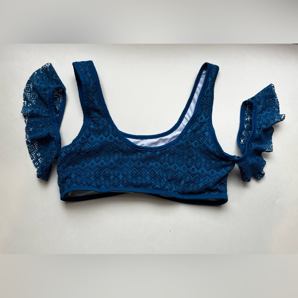 Venus Swim Top NWOT - Picture 2 of 3